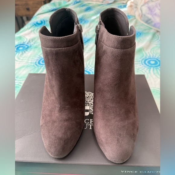 Vince Camuto Vernaya Leather & Suede Shoes - Picture 6 of 9